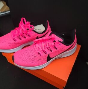 Nike Pink and Black Athletic Shoes Lightweight Breathable